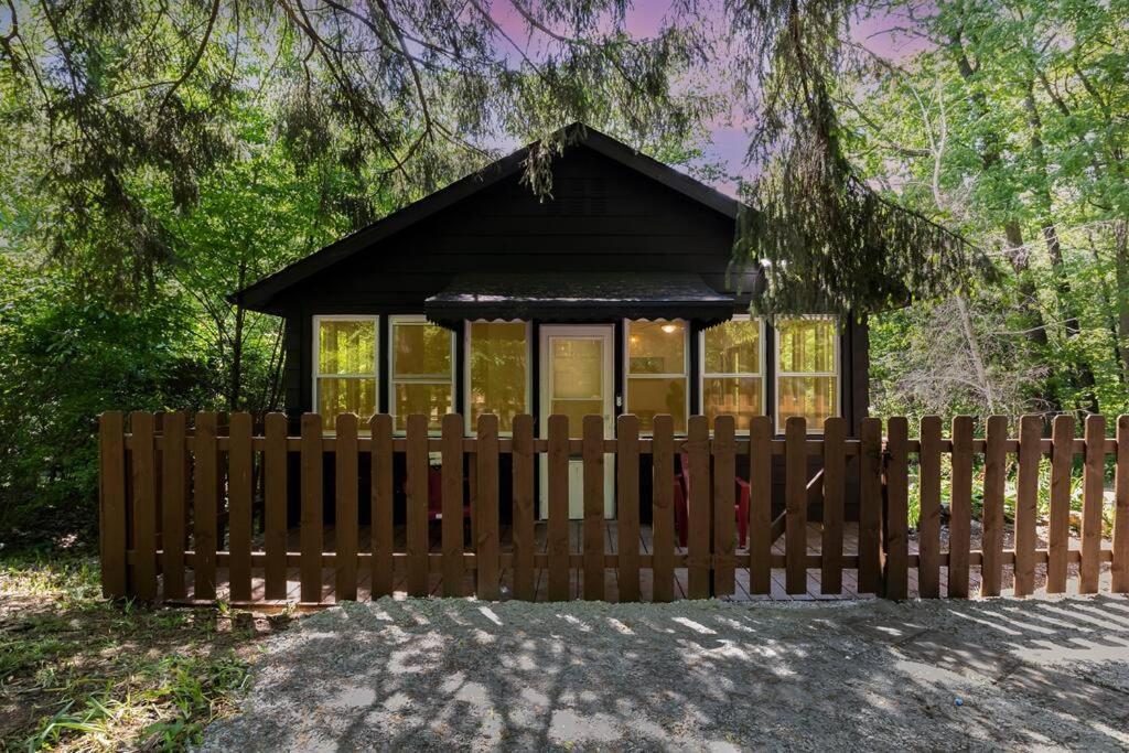 Black Cabin Getaway In Woods I Valpo Valparaiso Exteriér fotografie