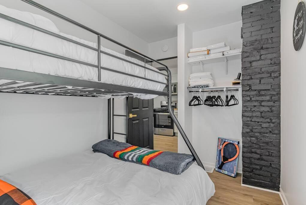 Black Cabin Getaway In Woods I Valpo Valparaiso Exteriér fotografie